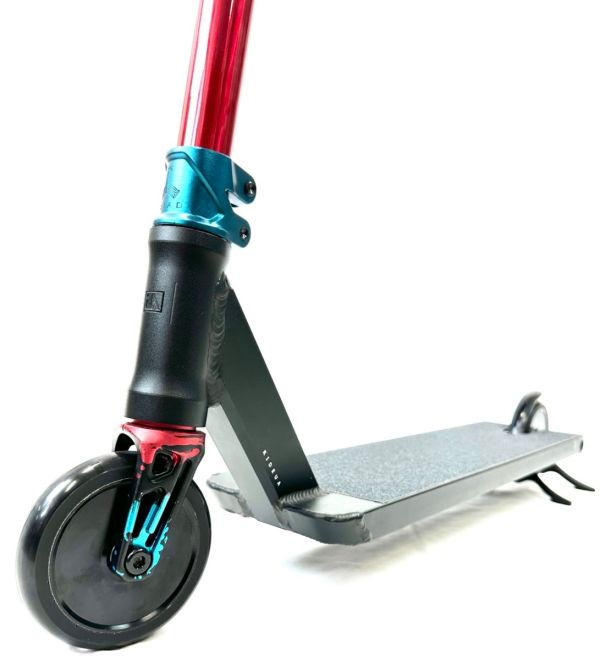 Freestyle Roller UrbanArtt Champ "L" Red Blue Black